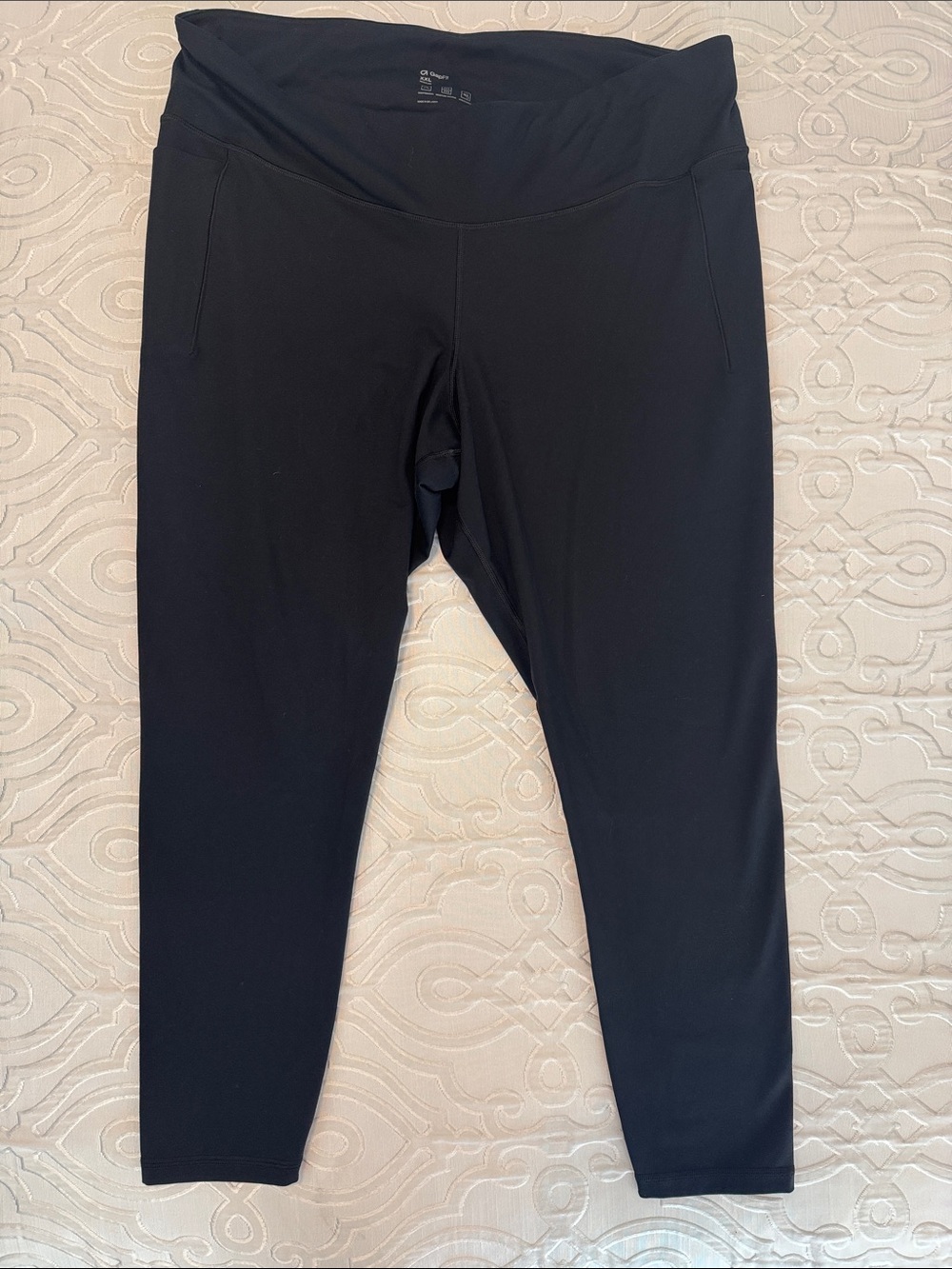 GAPFit Black Compression Active Leggings